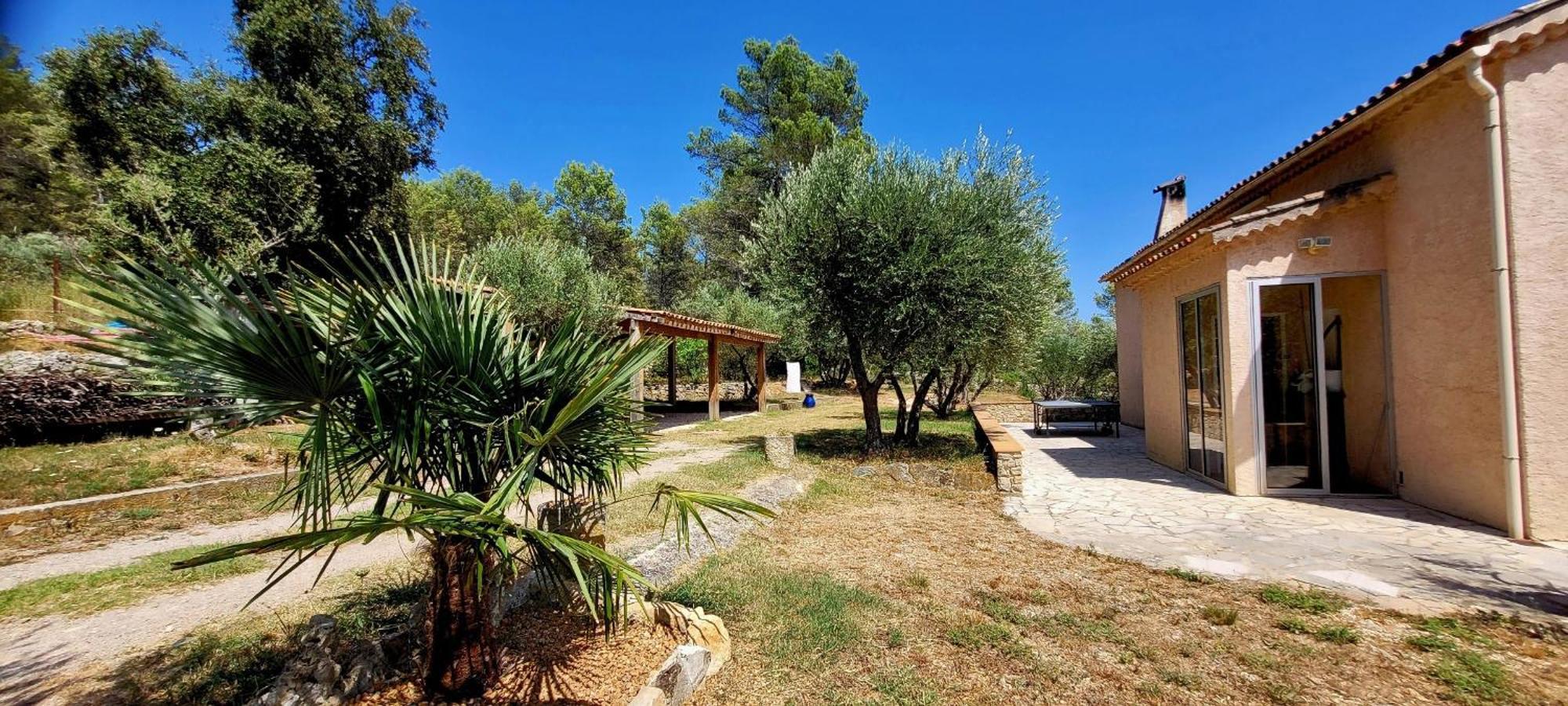 Au Petit Bonheur Villa Carnoules  Exterior photo
